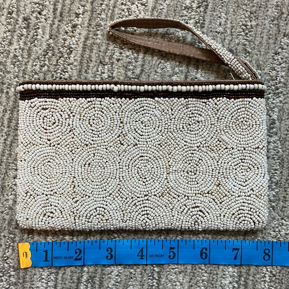 Vintage beaded white wristlet clutch, no brand - Picture 9 of 9